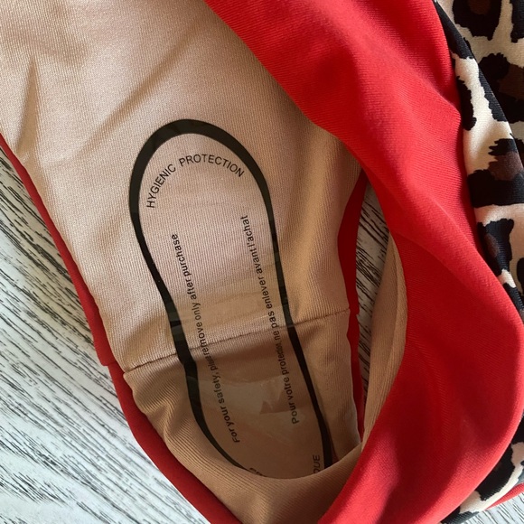 Kendall + Kylie swimsuit - Picture 3 of 6